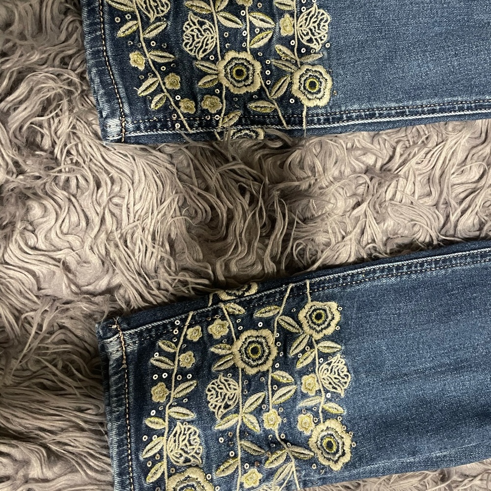 Miss me floral embroidered skinny jeans (sold)